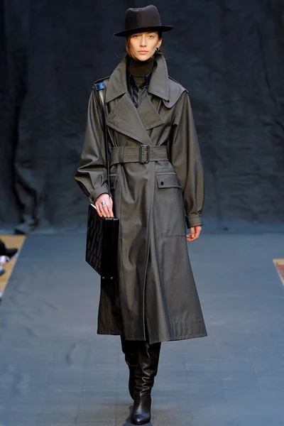 Look 23